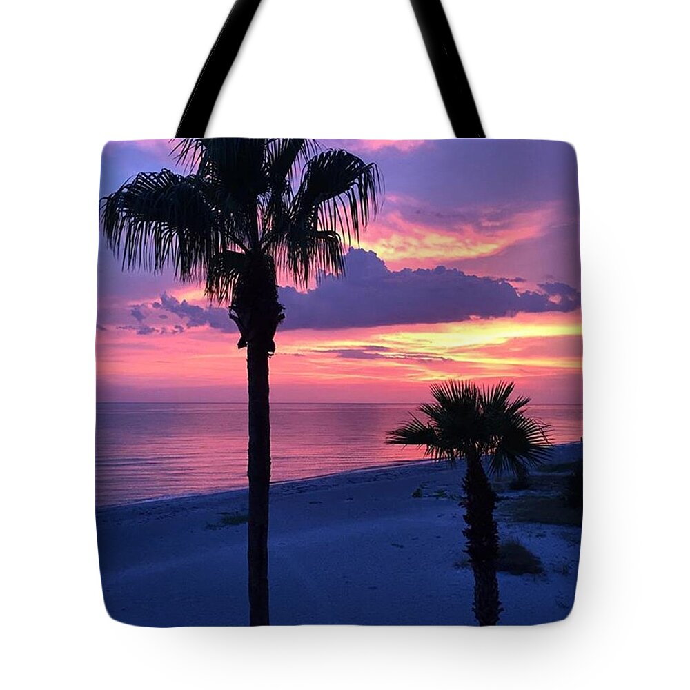 Summer Tote Bag featuring the photograph Sunset #3 by Sara N