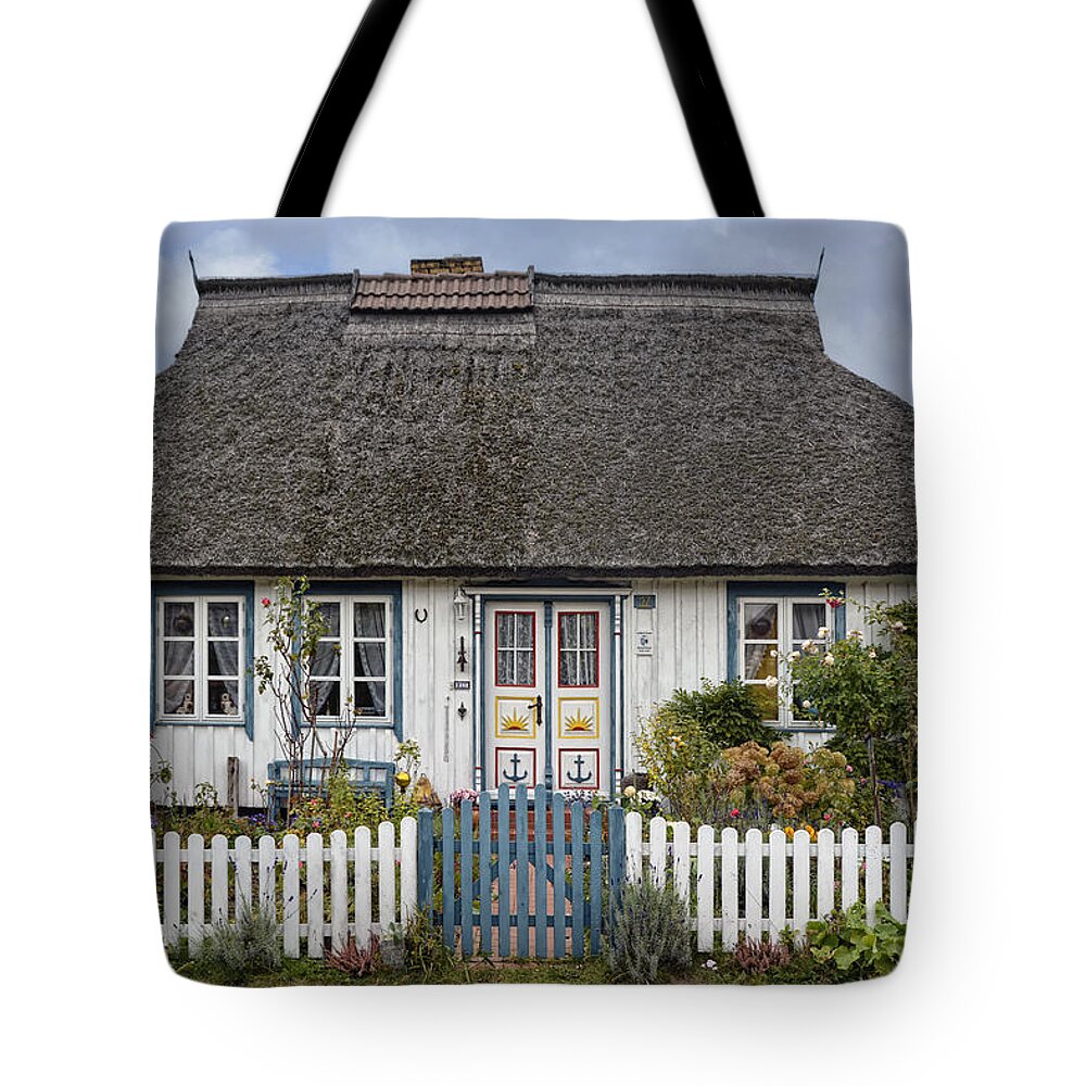 Architecture Tote Bag featuring the photograph Beautiful Living #1 by Joachim G Pinkawa