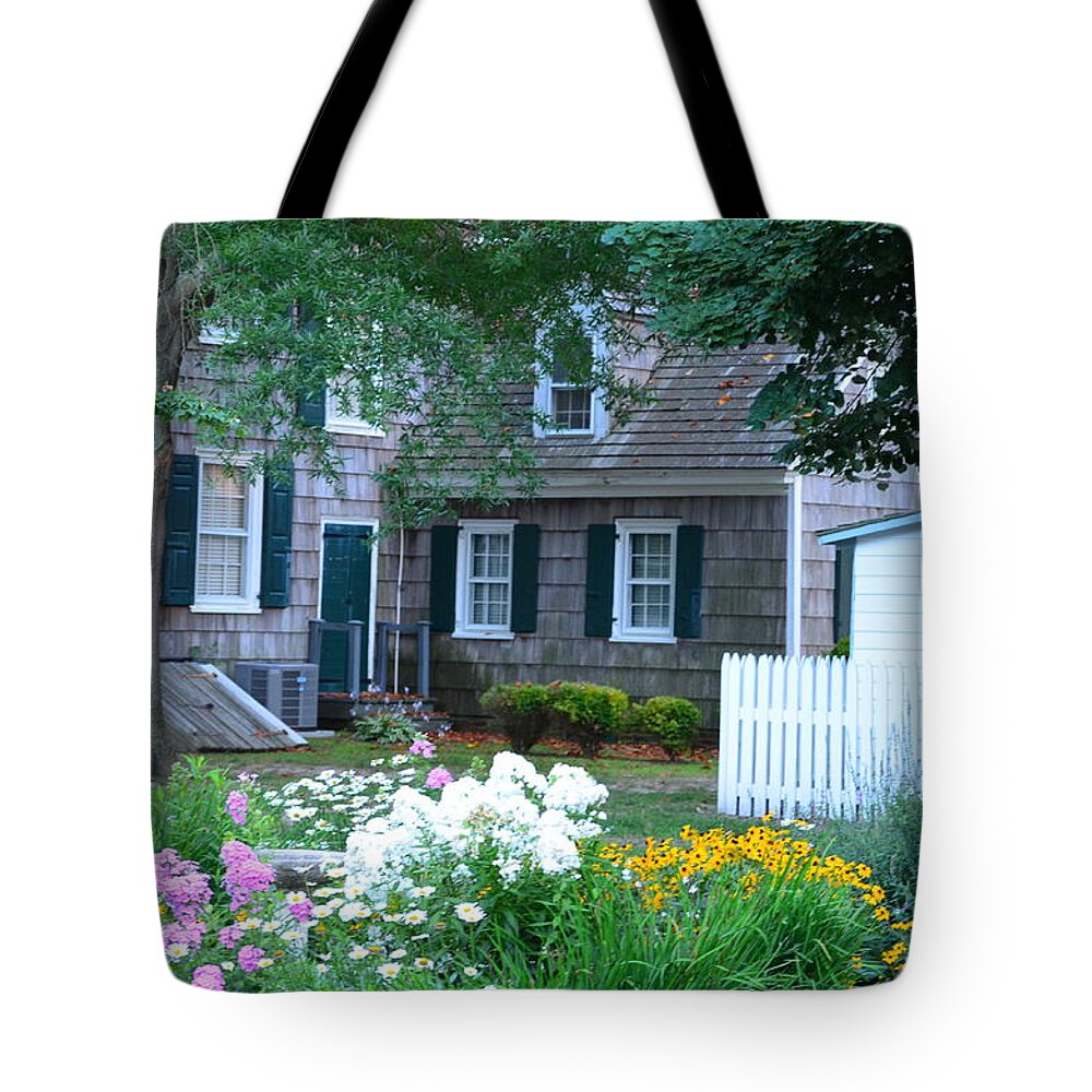  Tote Bag featuring the photograph Gardens at the Burton-Ingram House - Lewes Delaware #1 by Kim Bemis