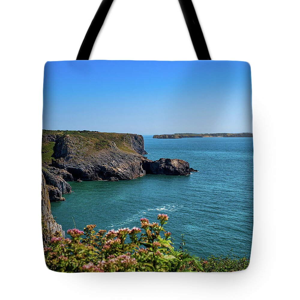 Pembrokeshire Tote Bag featuring the photograph Skrinkle Haven #1 by Mark Llewellyn