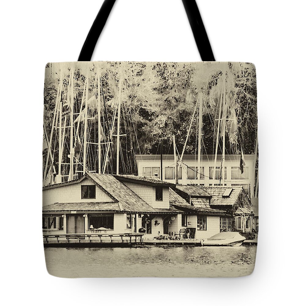 Sleepless In Seattle Tote Bag featuring the photograph Sleepless in Seattle House #1 by David Patterson