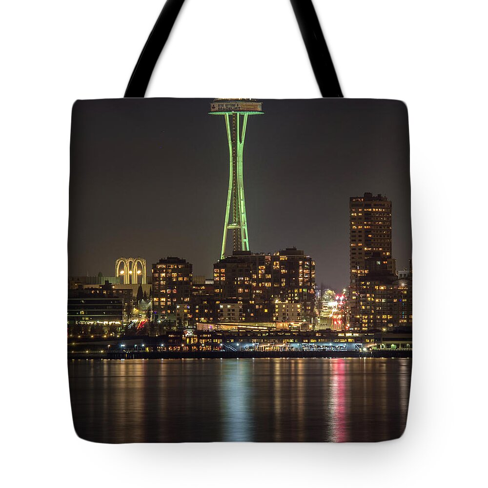 Space Needle Tote Bag featuring the photograph Space Needle Christmas Tree #1 by Matt McDonald
