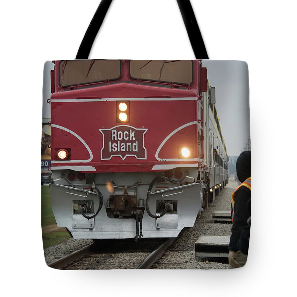 Iowa Tote Bag featuring the photograph 10722 Hawkeye Express by Pamela Williams