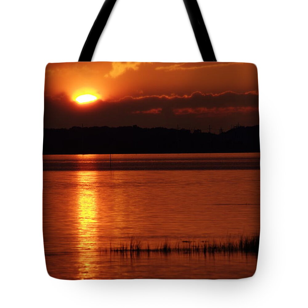Sunset Tote Bag featuring the photograph 17th Street Sunset by Greg Graham