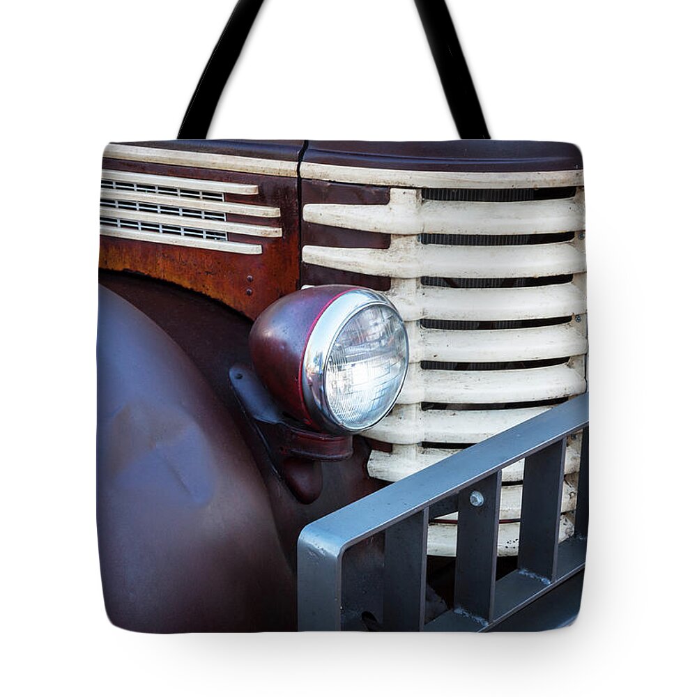 1949 Diamond T Tow Truck Tote Bag featuring the photograph 1949 Diamond T Tow Truck c190 by Rich Franco