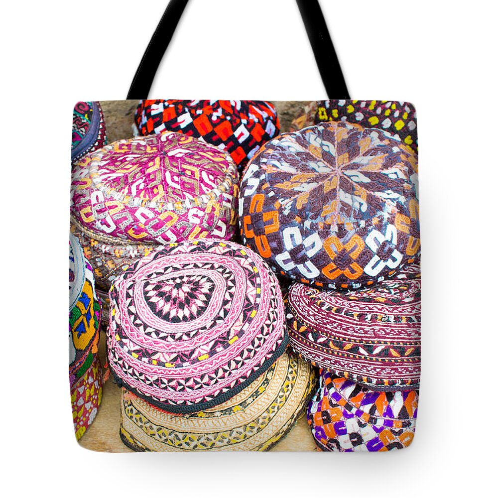 Nowruz Tote Bags