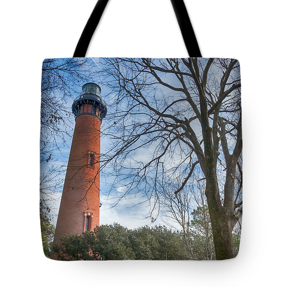 Currituck Tote Bag featuring the photograph Currituck Lighthouse #2 by Travis Rogers