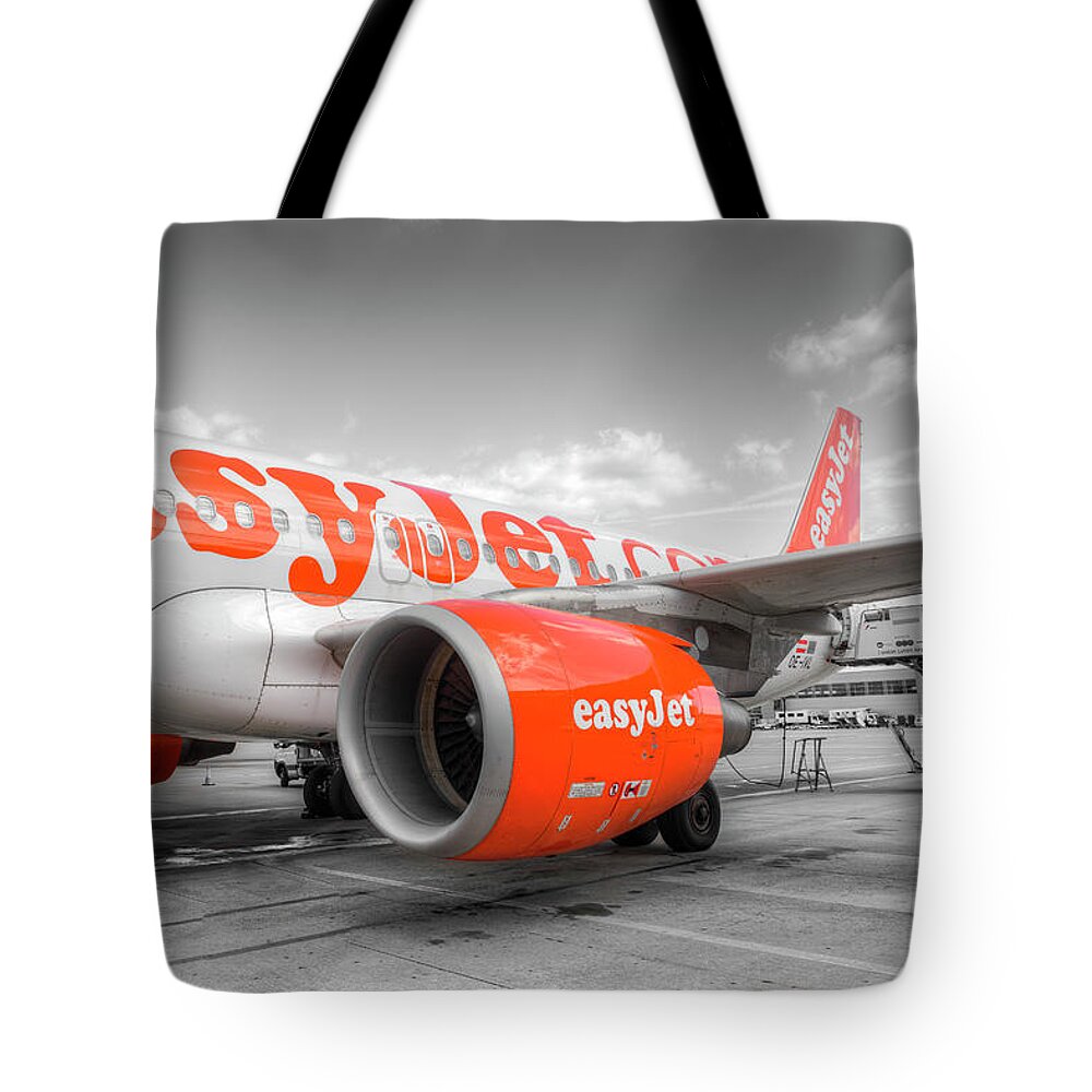 Easyjet Luton Airport Tote Bag featuring the photograph EasyJet Airbus A320 #2 by David Pyatt