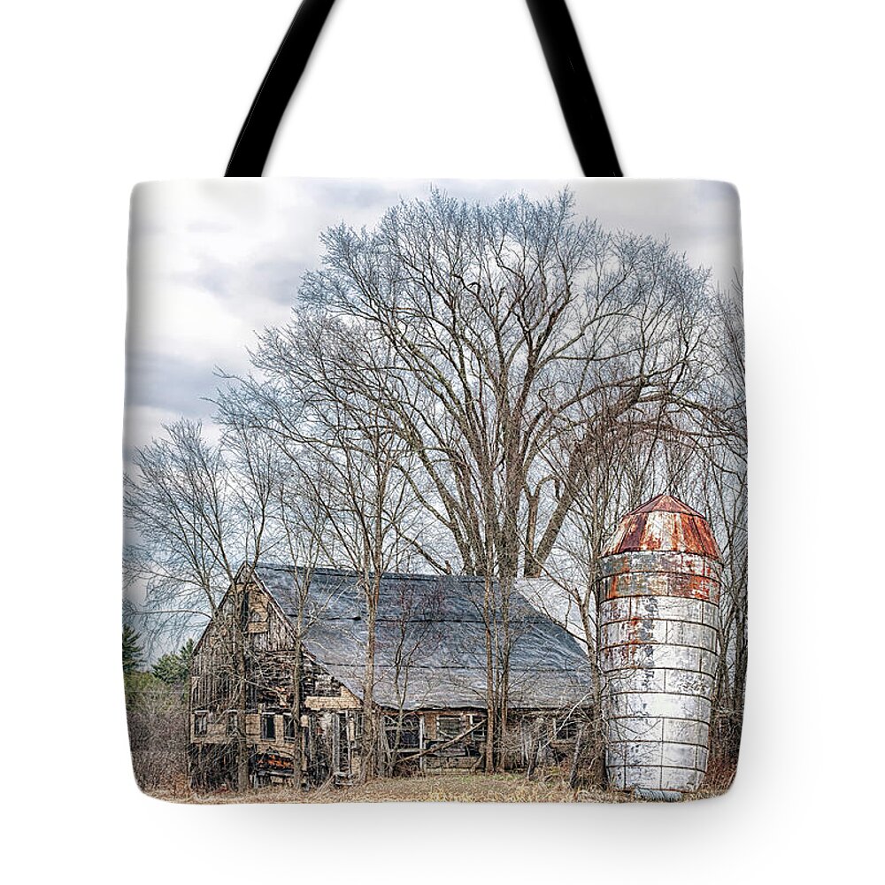 Abandoned Tote Bag featuring the photograph Forsaken #2 by Richard Bean