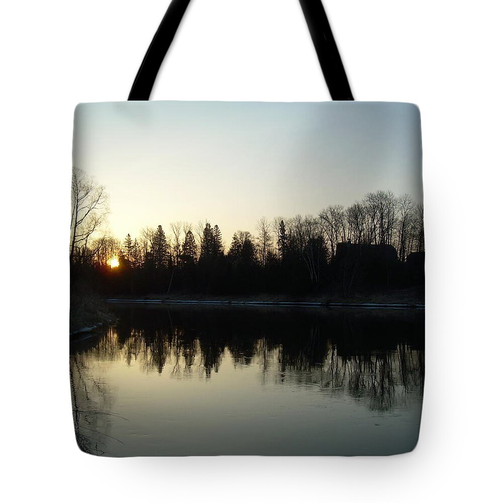 Mississippi River Tote Bag featuring the photograph Mississippi river Sunrise reflection #2 by Kent Lorentzen