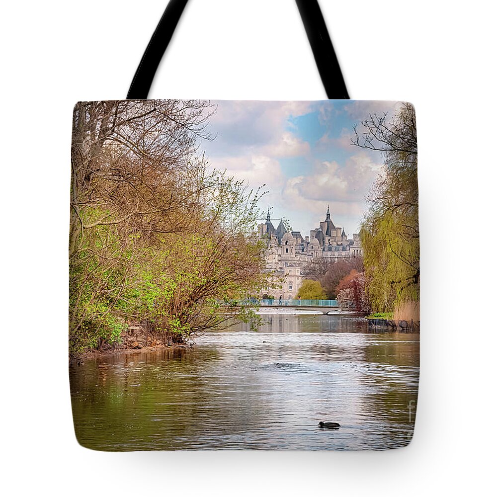 City Tote Bag featuring the photograph St James Park #2 by Mariusz Talarek