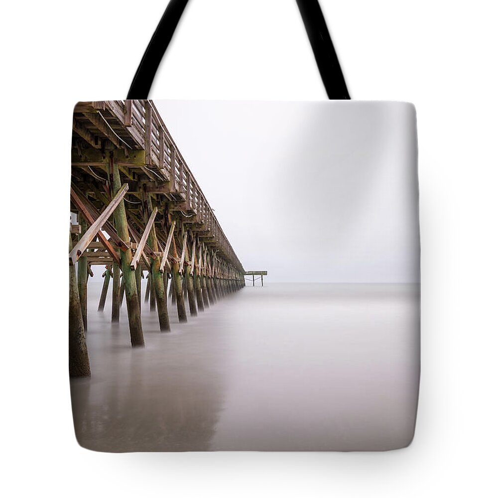 Long Exposure Tote Bag featuring the photograph 2nd Ave Exposure by Charles Lawhon