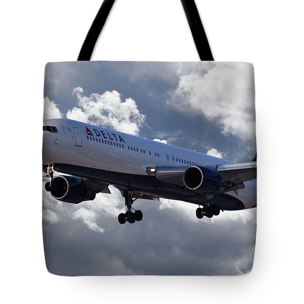 Delta Tote Bag featuring the digital art Delta Airlines Boeing 767 #3 by Airpower Art