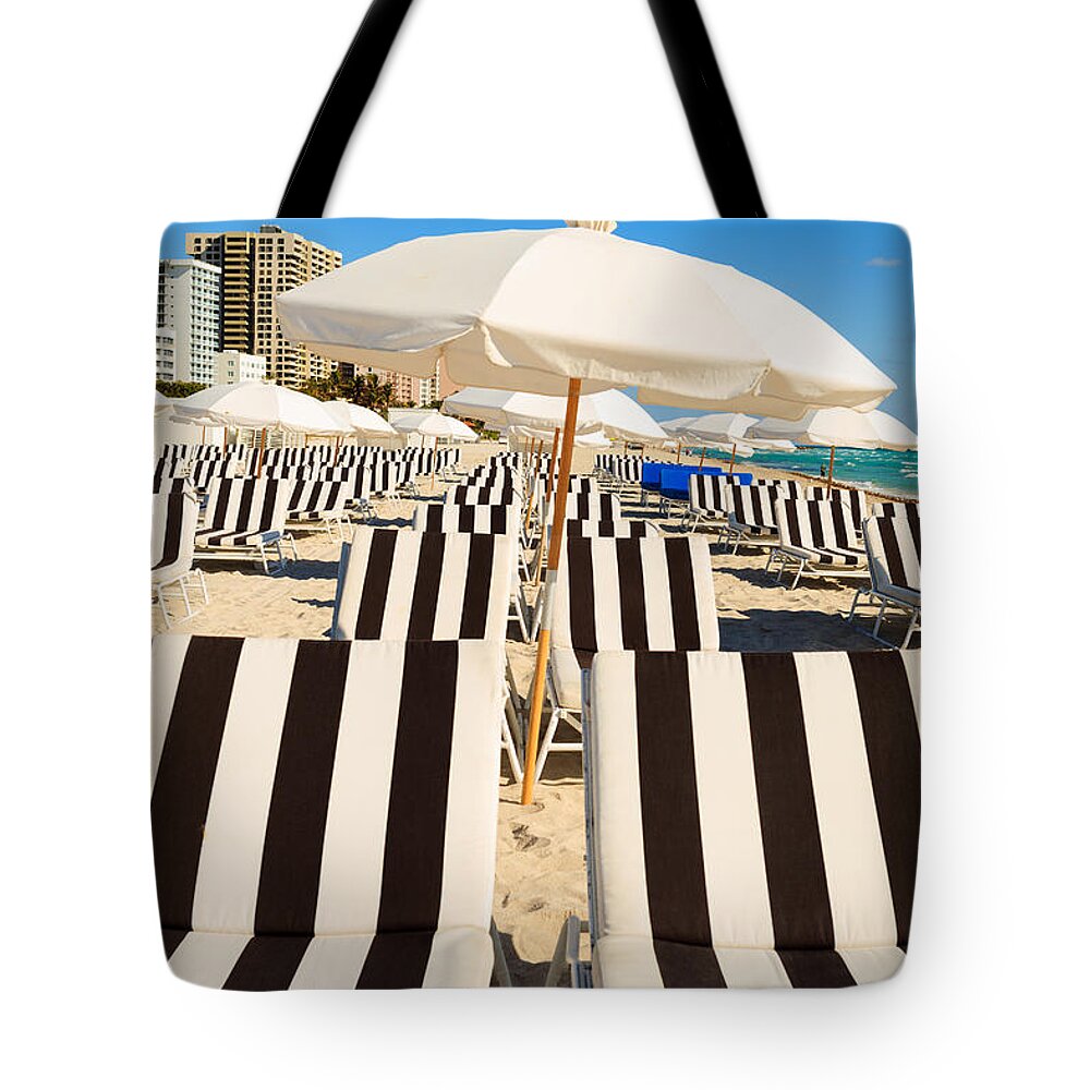 Chair Tote Bag featuring the photograph Miami Beach by Raul Rodriguez