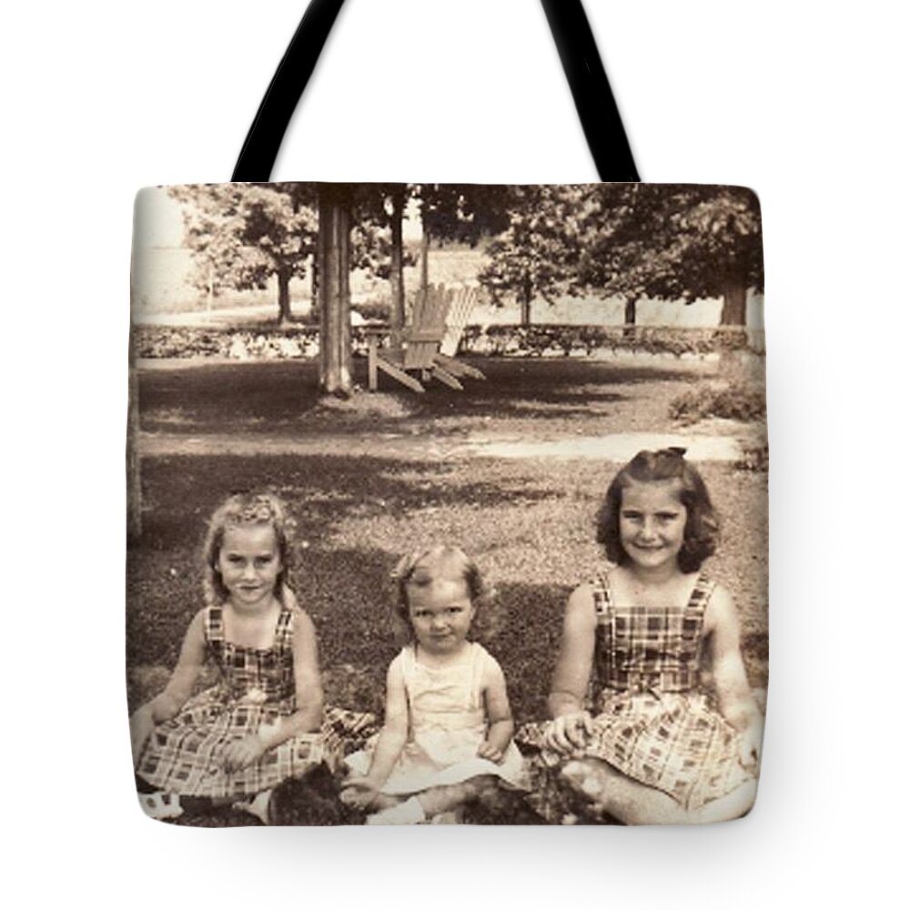 Juadane Tote Bag featuring the photograph 3 Sisters by Quwatha Valentine