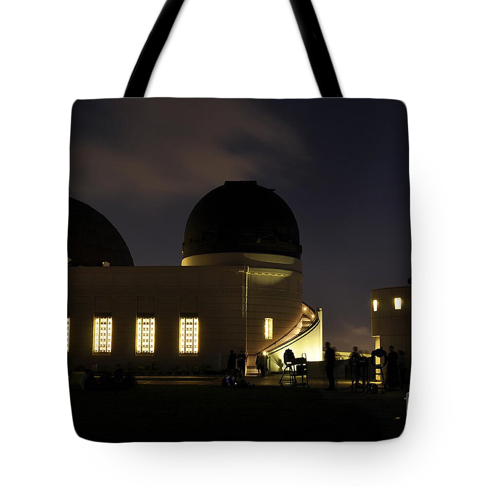 Clay Tote Bag featuring the photograph Night At Griffeth Observatory #4 by Clayton Bruster