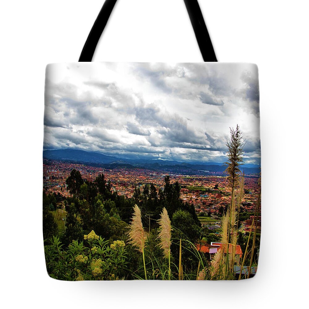 View Tote Bag featuring the photograph A Vista Of Cuenca From The Autopista by Al Bourassa