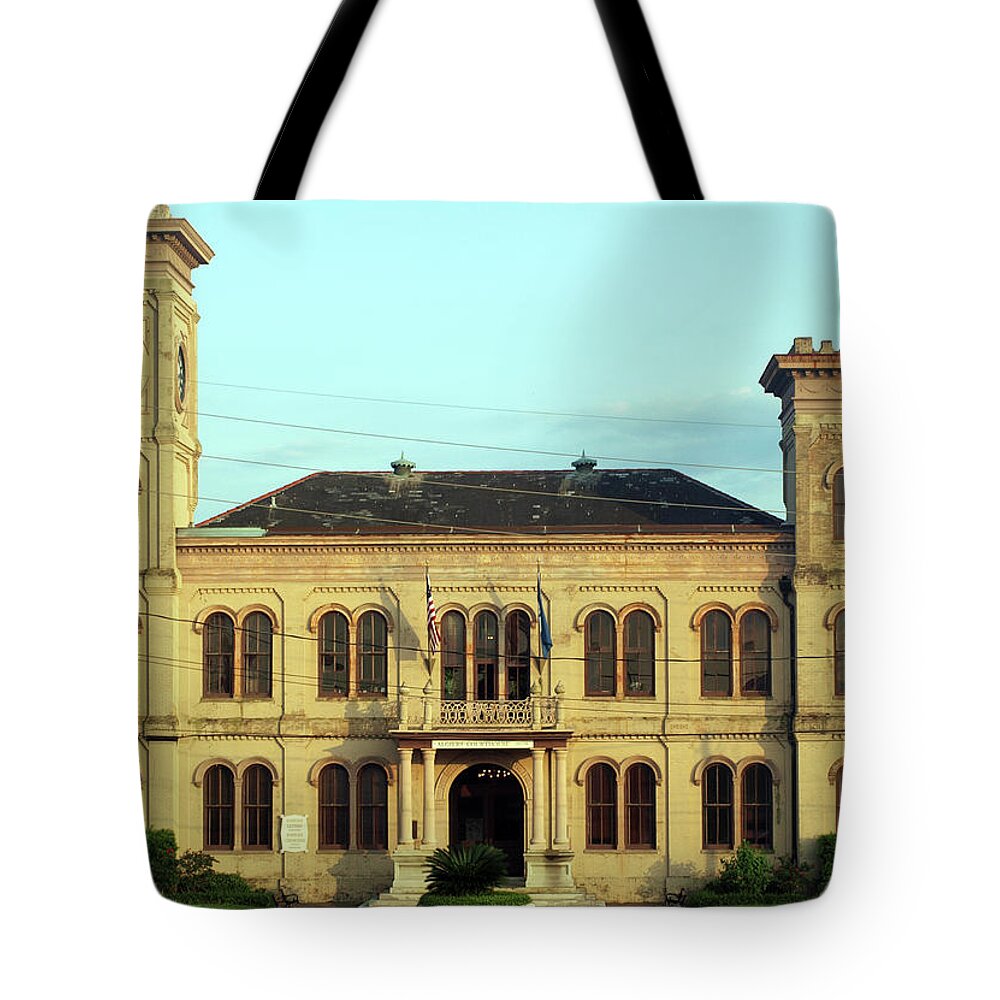 Algiers Courthouse Tote Bag featuring the photograph Algiers Courthouse by Mary Capriole