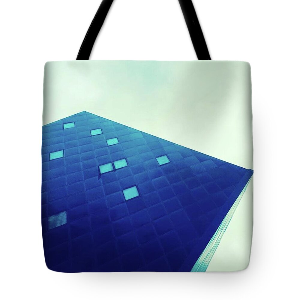 Blue Tote Bag featuring the photograph An Irresistible Icon. Every Sf Visit by Ginger Oppenheimer