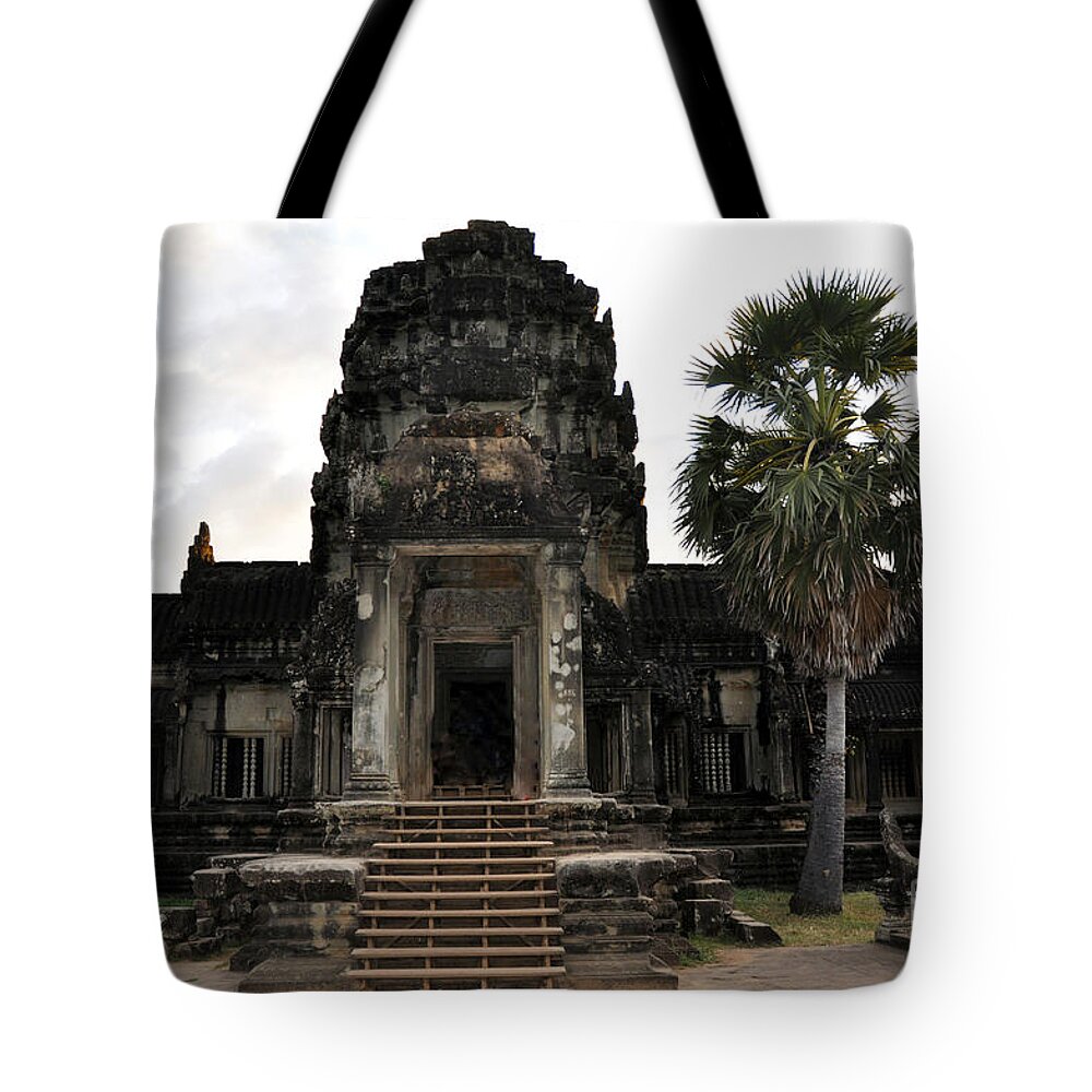 Angkor Wat Tote Bag featuring the photograph Angkor Wat 4 by Andrew Dinh