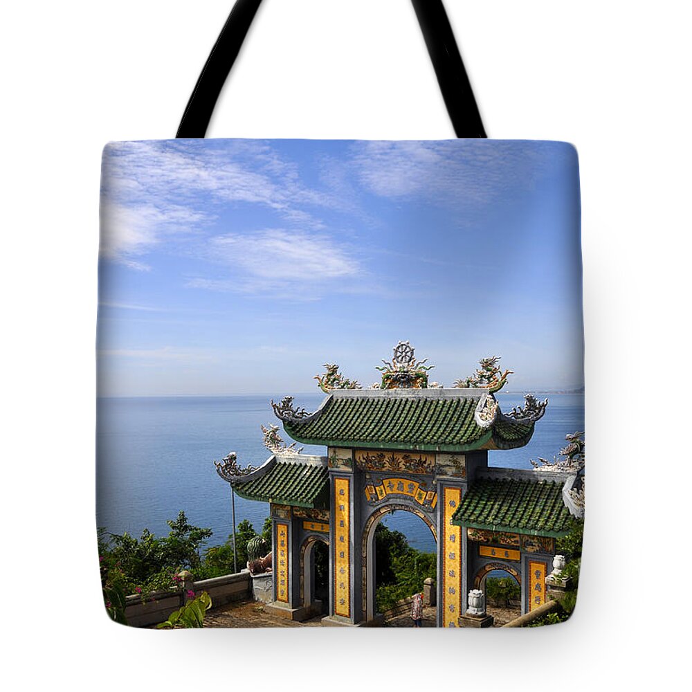 Linh Ung Archway Tote Bag featuring the photograph Archway by the Sea by Andrew Dinh