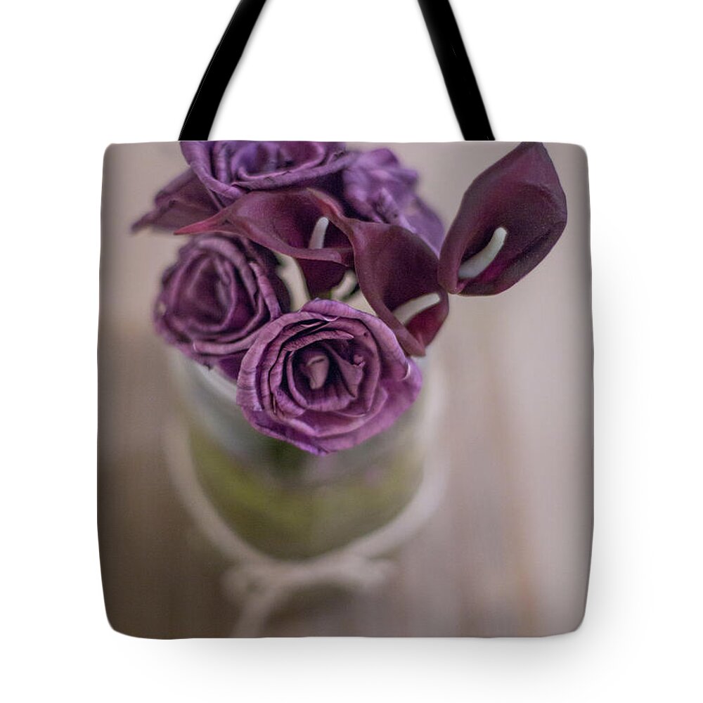 Flowers Tote Bag featuring the photograph Art of Simplicity by Elvira Pinkhas
