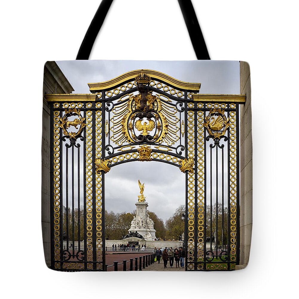 Palace Tote Bag featuring the photograph Australia Gate towards Queen Victoria's Statue by Shirley Mitchell