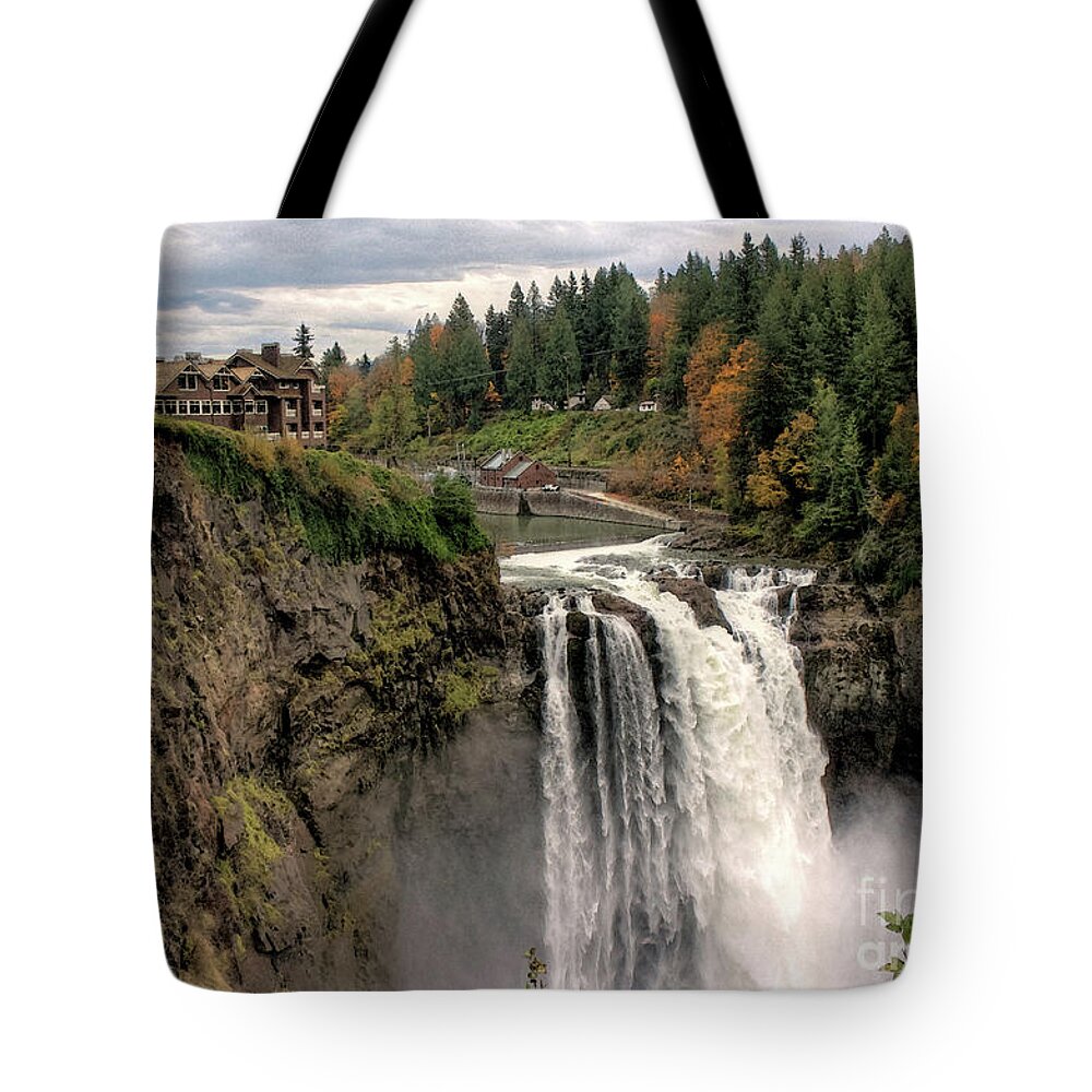 Snoqualmie Falls Tote Bag featuring the photograph Autumnal Falls by Chris Anderson