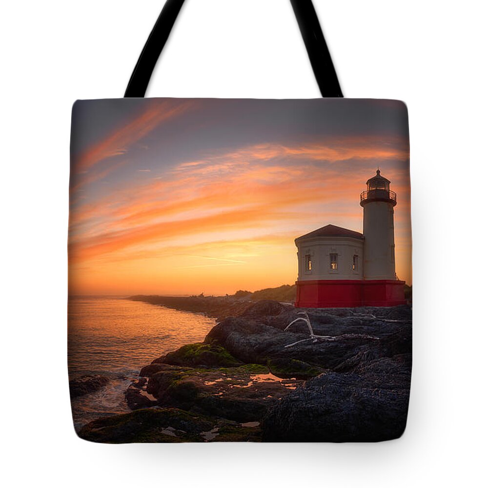 Sunset Tote Bag featuring the photograph Bandon Sundown by Darren White