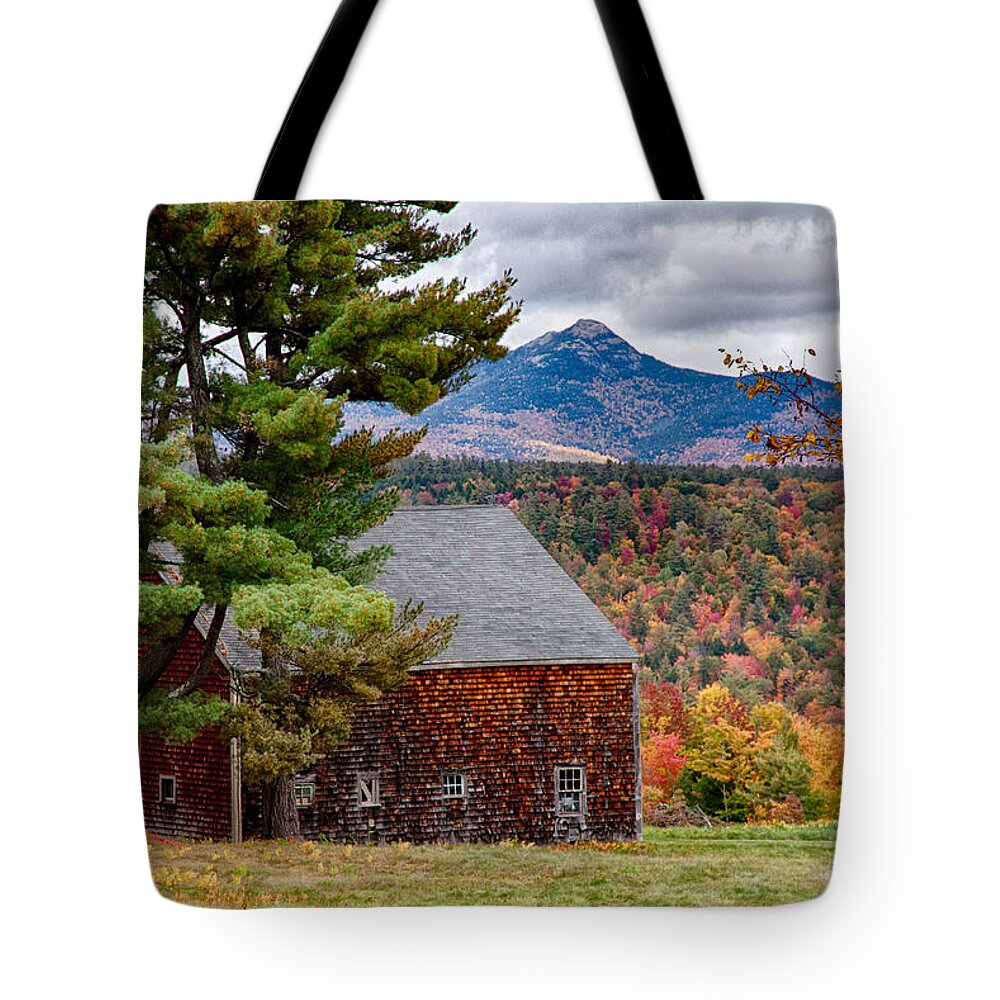 Chocorua Fall Colors Tote Bag featuring the photograph Barn number three by Jeff Folger