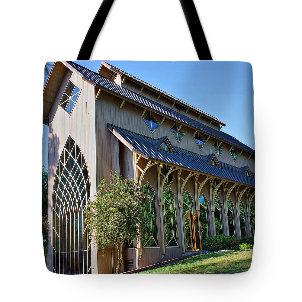 Baughman Tote Bag featuring the photograph Baughman Meditation Center - Outside by Farol Tomson