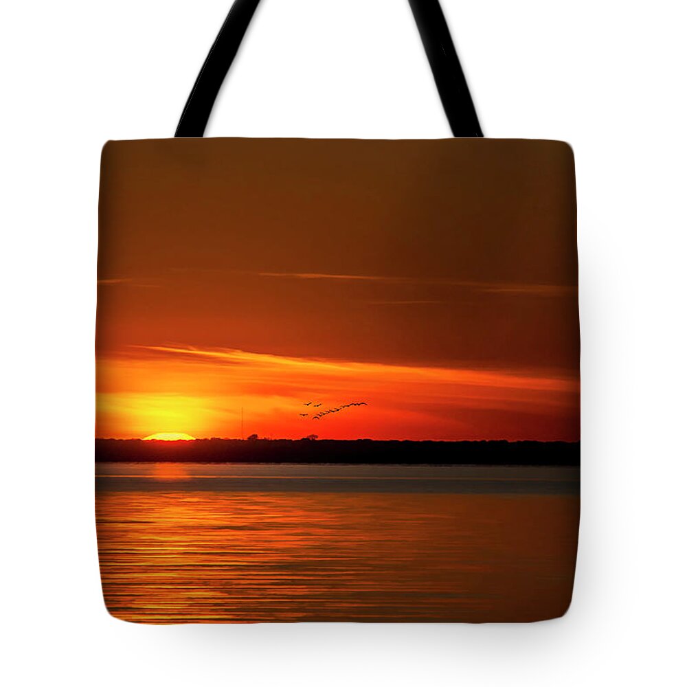 Sunset Tote Bag featuring the photograph Beach Sunset by Cathy Kovarik