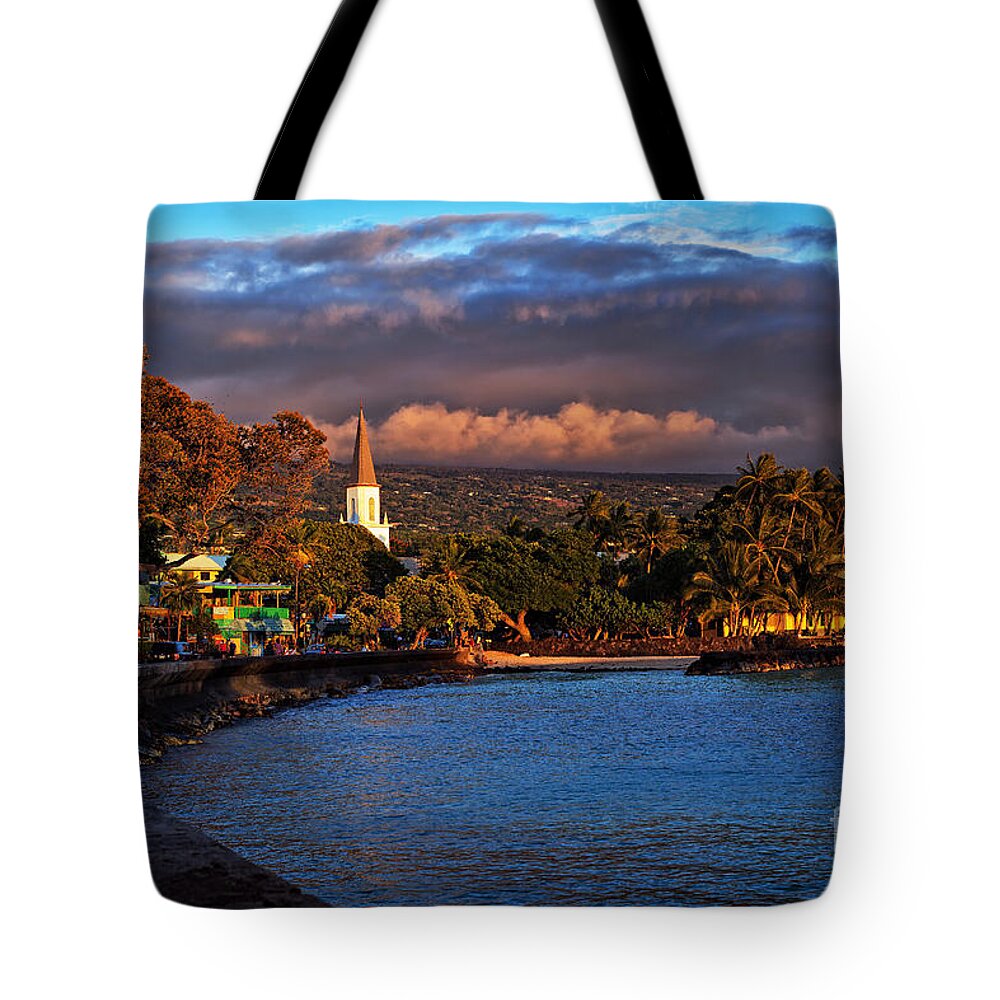 Kailua Tote Bag featuring the photograph Beach town of Kailua-Kona on the Big Island of Hawaii by Sam Antonio