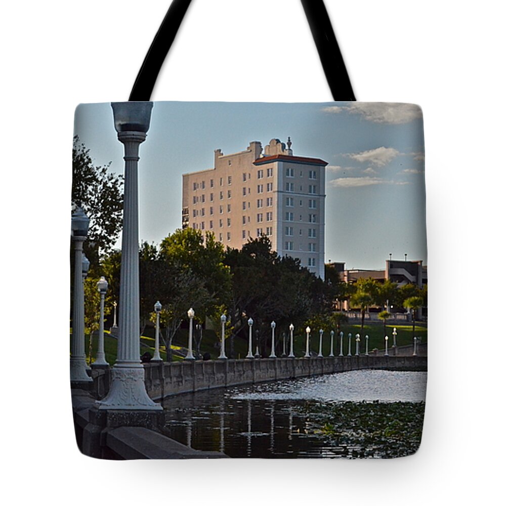 Lakeland Tote Bag featuring the photograph Beautiful Downtown Lakeland by Carol Bradley