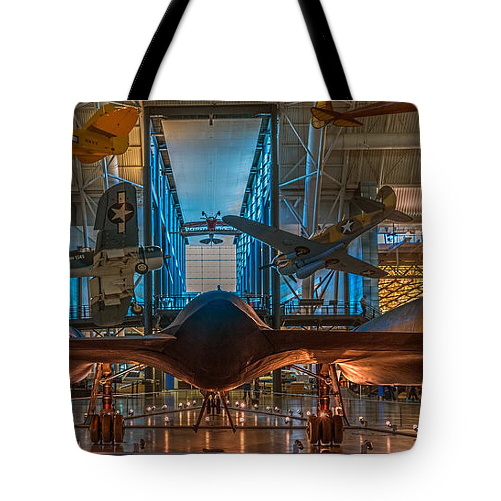 Smithsonian Tote Bag featuring the photograph Bird's tail by Izet Kapetanovic