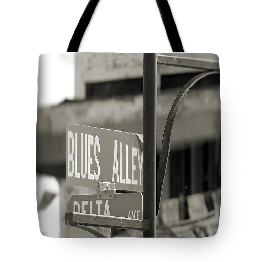 Street Tote Bag featuring the photograph Blues Alley Street Sign by Karen Wagner