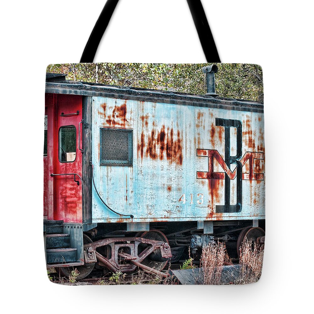 413 Tote Bag featuring the photograph Boston and Maine 413 by Richard Bean