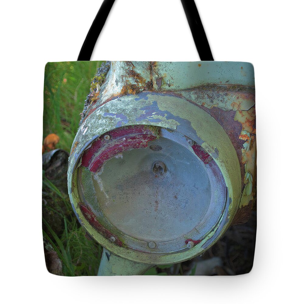 Car Tote Bag featuring the photograph Broken Tail Light by Cathy Mahnke