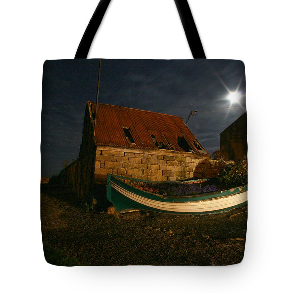 Boat Tote Bag featuring the photograph Brora Boat House by Robert Och