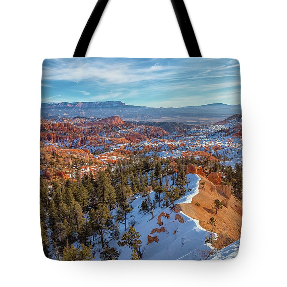 Natioanl Park Tote Bag featuring the photograph Bryce Canyon by Jonathan Nguyen