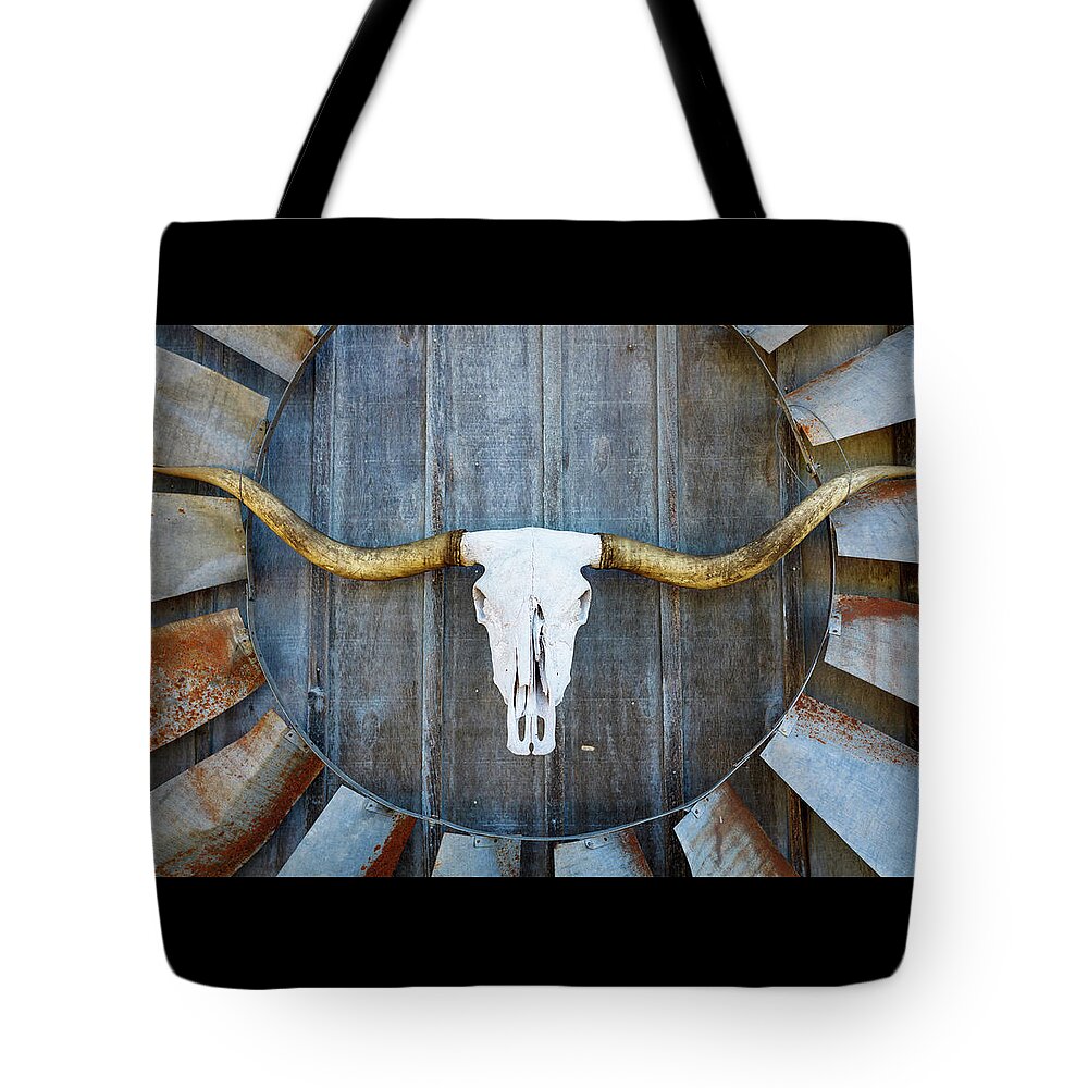 Texas Tote Bag featuring the photograph Bull Blade by Raul Rodriguez