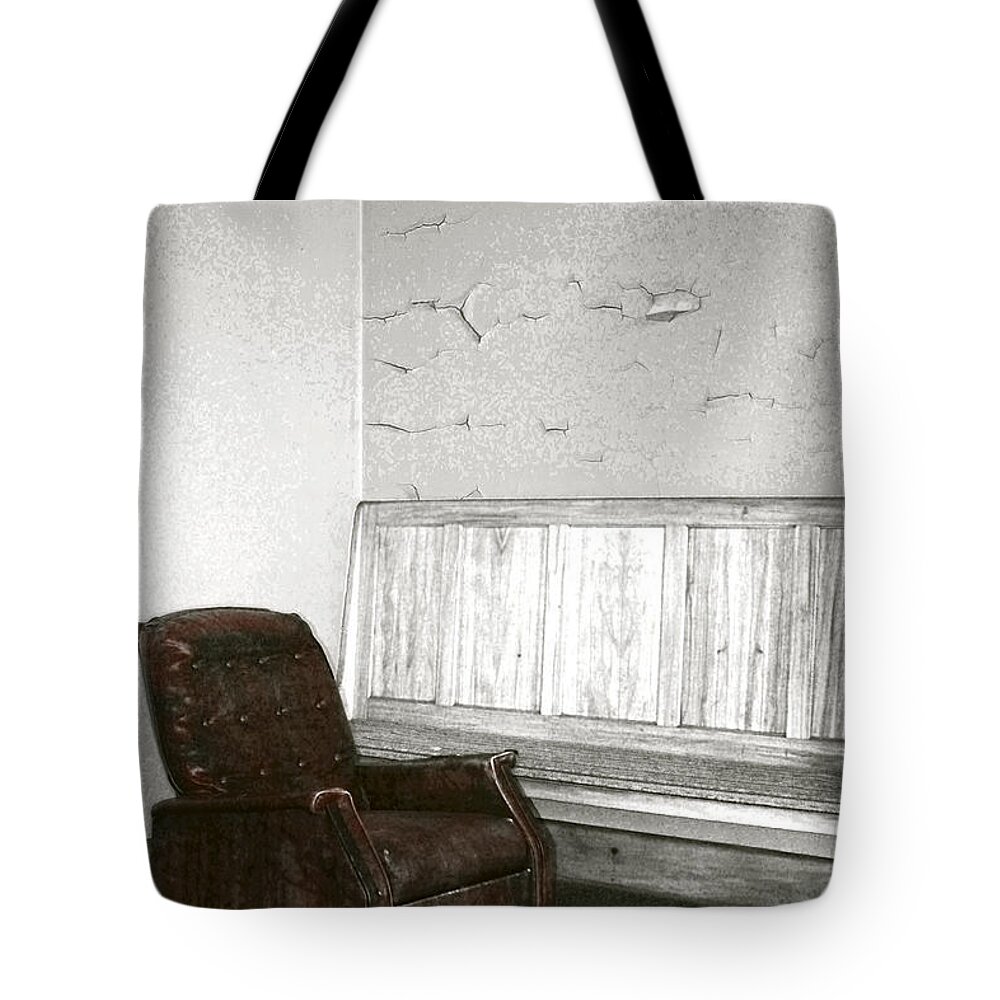  Tote Bag featuring the photograph Rest here by Melissa Newcomb