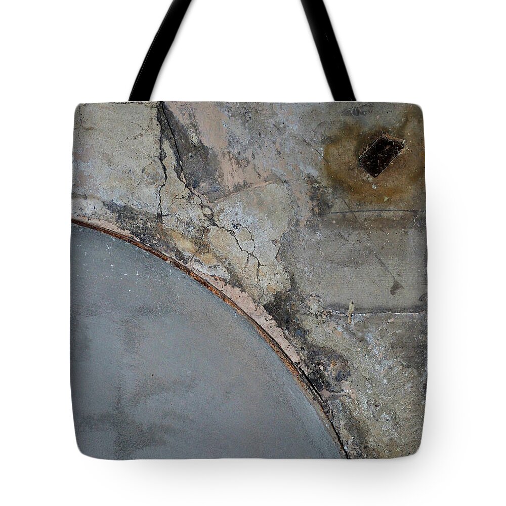 Architecture Tote Bag featuring the photograph Carlton 5 by Tim Nyberg