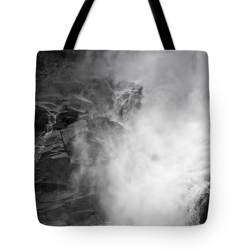 Montagna Tote Bag featuring the photograph Cascata 1535 by Marco Missiaja