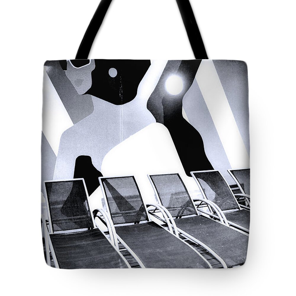 America Tote Bag featuring the photograph Catching Rays by Robyn King