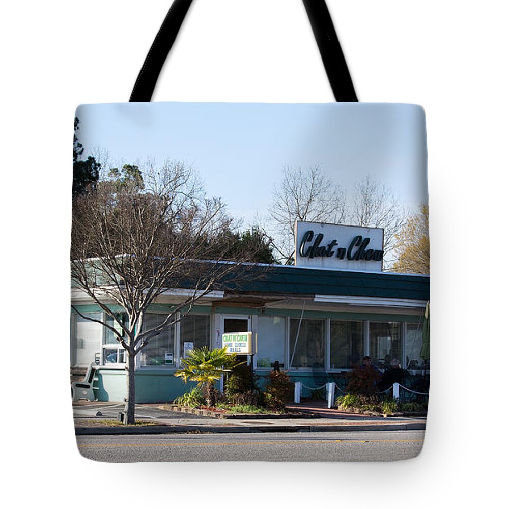 Restaurant Tote Bag featuring the photograph Chat n Chew by Charles Hite