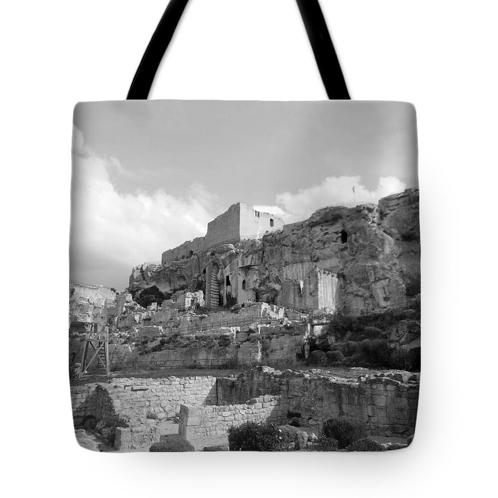 Les Baux France Tote Bag featuring the photograph Chateau de Baux by Susan Crowell