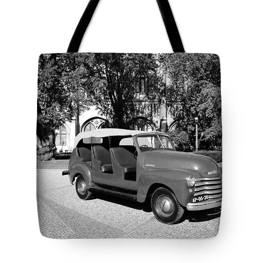 Chevy Tote Bag featuring the photograph Chevrolet Thriftmaster 3b by Andrew Fare