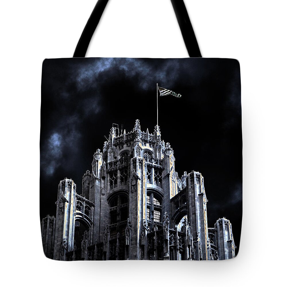Solar Images Tote Bag featuring the photograph Chi Town 32 by Bruce Richardson