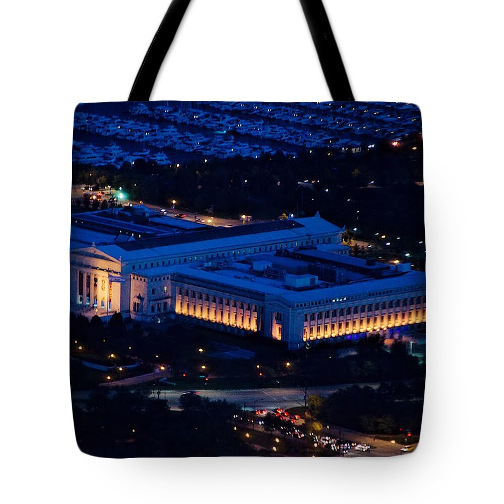 Architecture Tote Bag featuring the photograph Chicago Field Museum by Richard Zentner